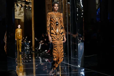 Look 15
